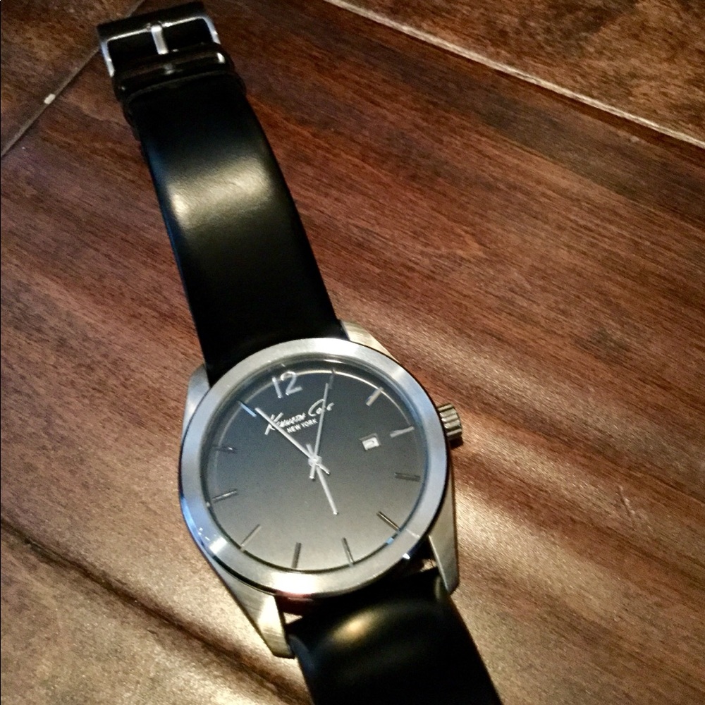Kenneth Cole New York Quartz Leather Strap Watch